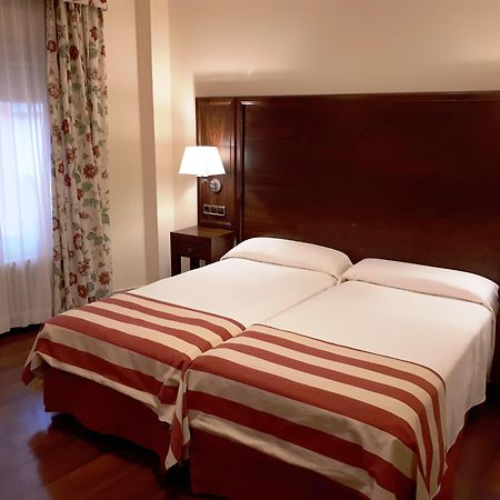 Hotel Urogallo Vielha Kültér fotó