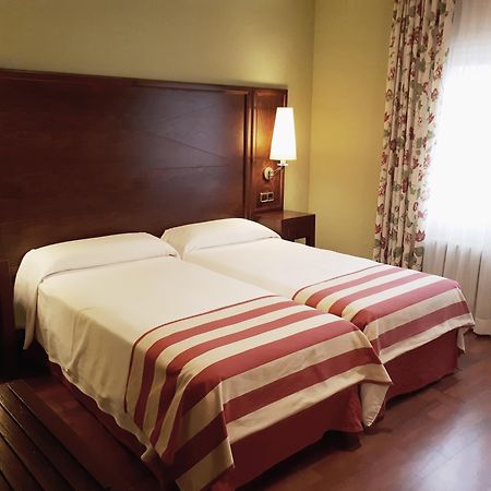 Hotel Urogallo Vielha Kültér fotó