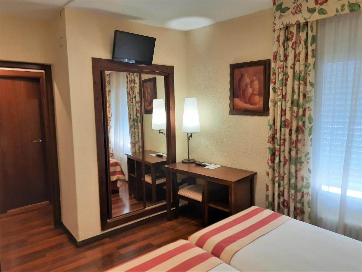 Hotel Urogallo Vielha Szoba fotó