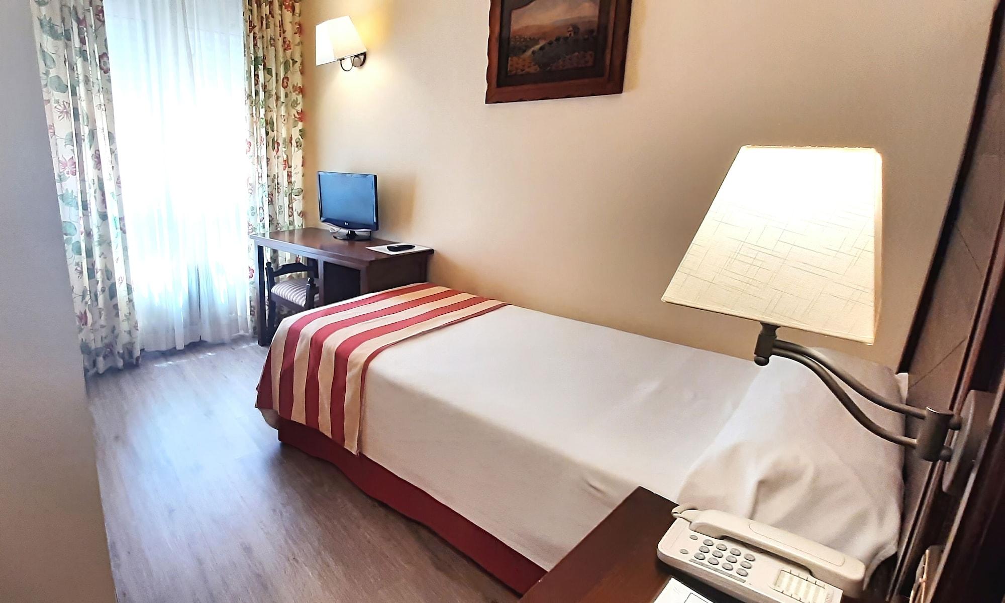Hotel Urogallo Vielha Kültér fotó