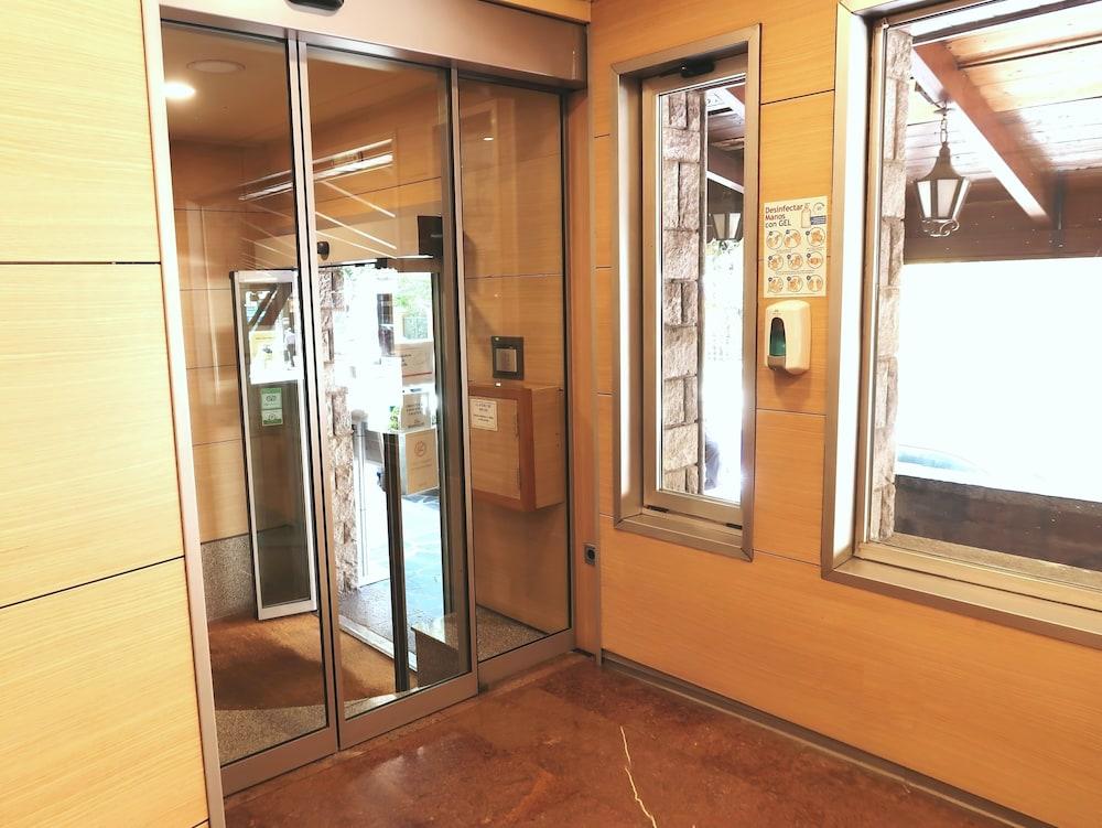 Hotel Urogallo Vielha Kültér fotó