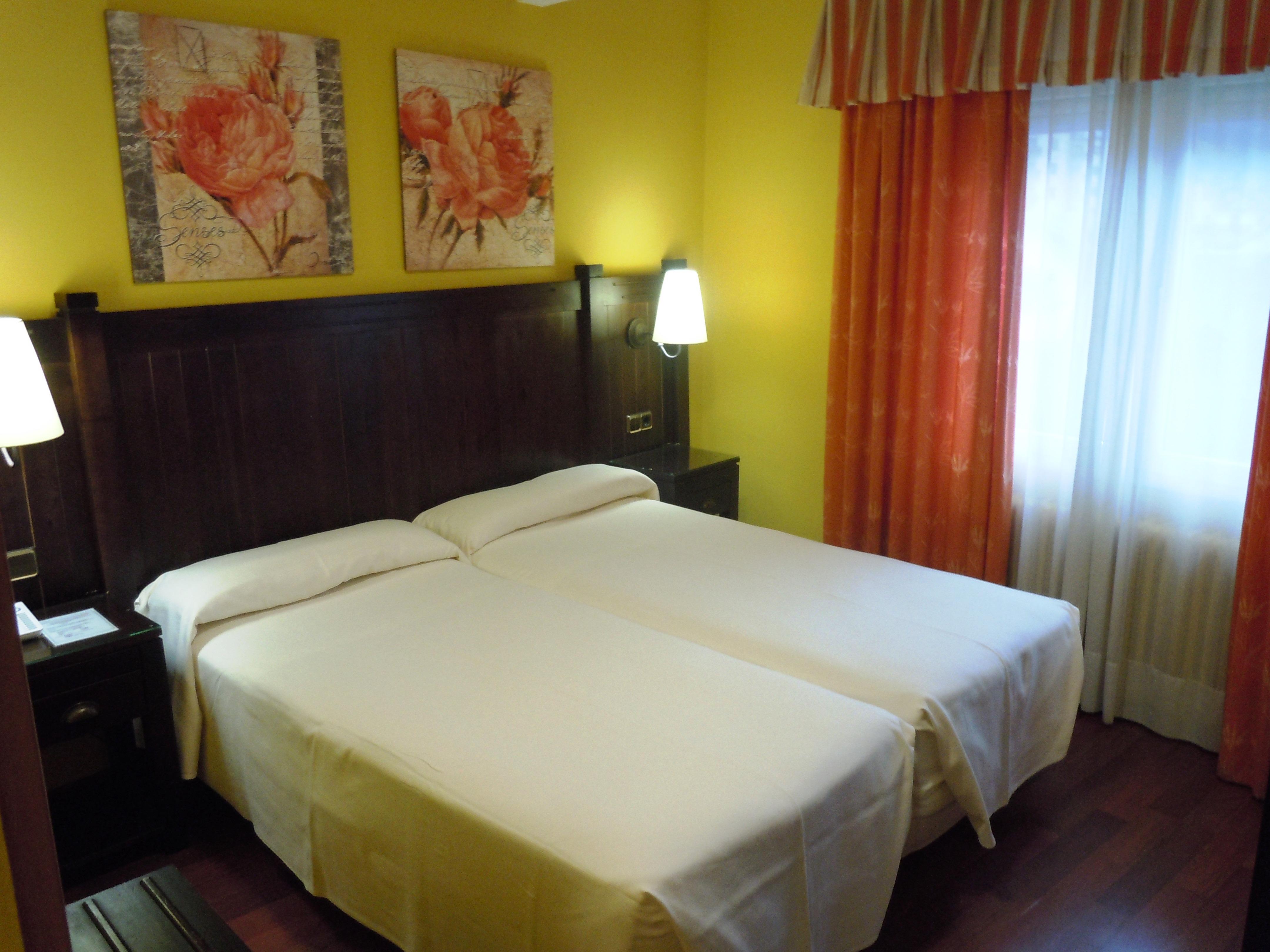 Hotel Urogallo Vielha Kültér fotó