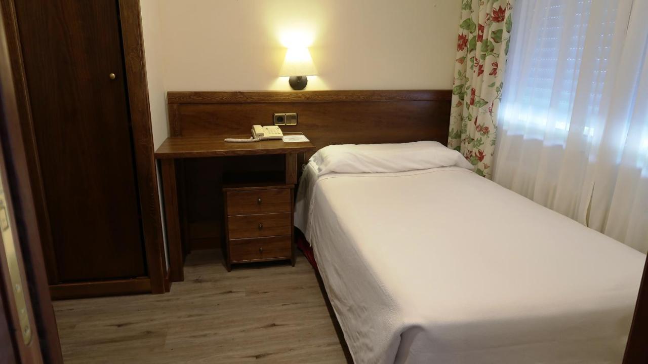 Hotel Urogallo Vielha Kültér fotó