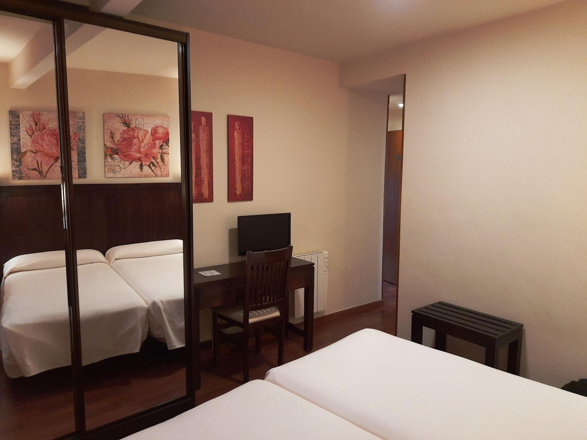Hotel Urogallo Vielha Kültér fotó